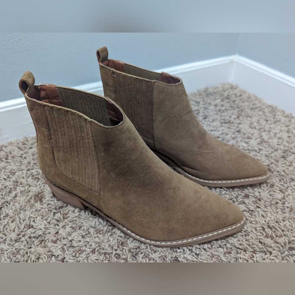Brown Mi.iM Women's Ankle Boots size 8.5 brand new